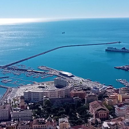 Nuova Luna ساليرنو المظهر الخارجي الصورة